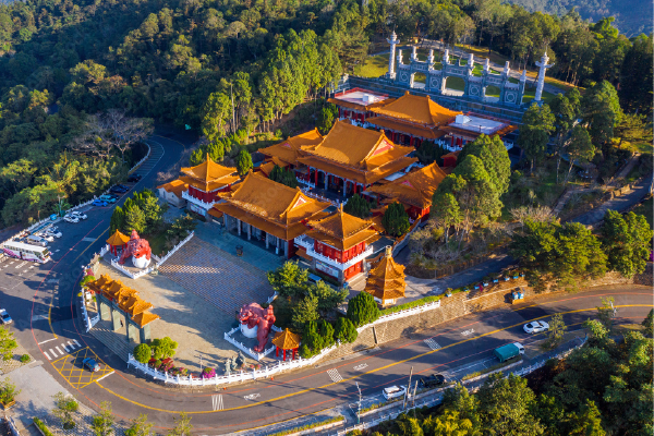 ทัวร์ไต้หวัน ทะเลสาบสุริยันจันทรา วัดเสือมังกร ขึ้นกระเช้าชมทะเลสาบสุริยันจันทรา ตลาดกลางคืนอีต๋าเช่า ฟาร์มแกะชิงจิ้ง สวนสวิส แม่น้ำอ้ายเหอ ตลาดกลางคืนเฟิงเจี่ย เมืองไถหนาน ถนนเก่าอันผิง วัดฝอกวงซาน